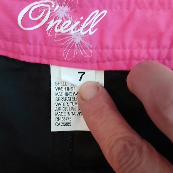 Oneill Board Shorts Black & Pink Floral Women's Size 7 - Picture 3 of 4
